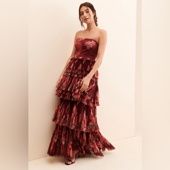 Hutch Dresses & Skirts - Hutch Strapless Tiered Maxi Dress in Burgundy Floral